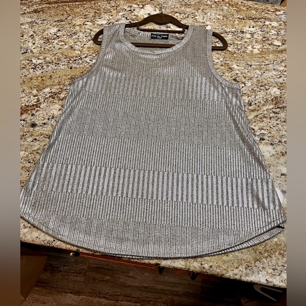 Womens size xl shimmering tank nwt